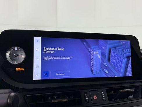 Certified 2025 Lexus ES 300h w/ Premium Package image 18