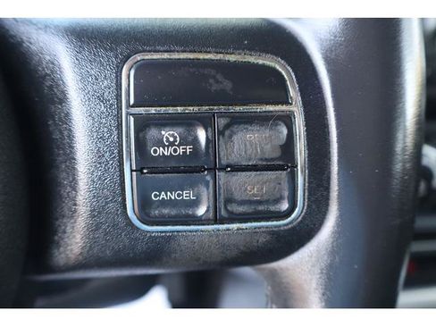 Used 2014 Jeep Compass Latitude FWD image 13