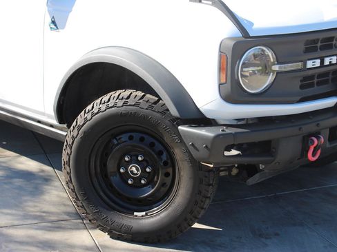 Used 2021 Ford Bronco Black Diamond image 3