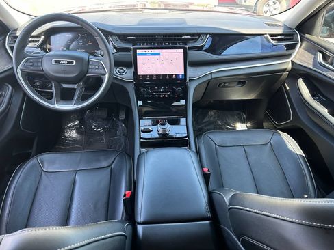 Used 2022 Jeep Grand Cherokee Limited 4xe w/ Luxury Tech Group II AWD/4WD image 31