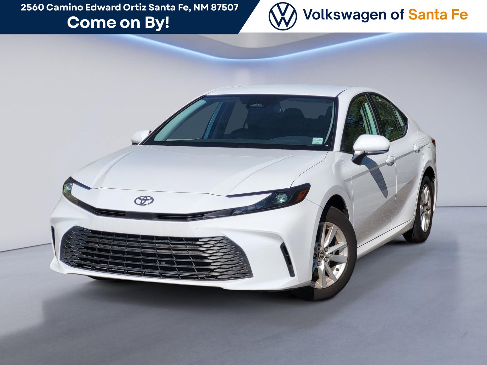Used 2025 Toyota Camry LE FWD image 1