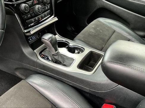 Used 2020 Jeep Grand Cherokee Altitude AWD/4WD image 18