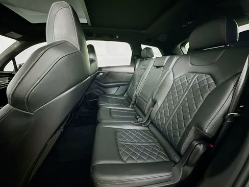 Used 2021 Audi SQ7 Premium Plus w/ Executive Package image 14