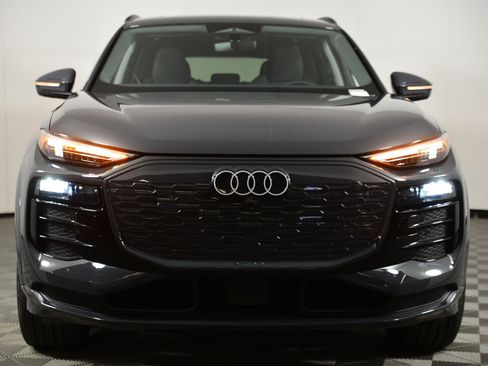 Certified 2025 Audi Q6 e-tron Premium Plus w/ Premium Plus image 5