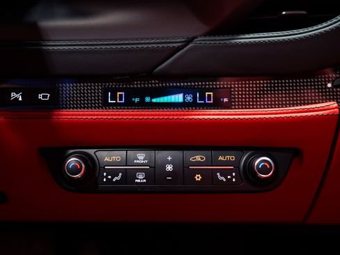 Used 2023 Ferrari F8 Tributo RWD image 22