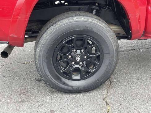 Used 2022 Toyota Tacoma SR5 RWD image 7