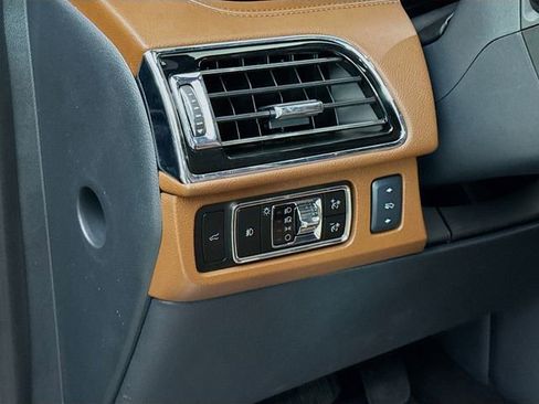 Used 2024 Lincoln Navigator L Reserve AWD/4WD image 10