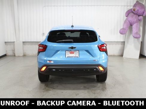 New 2026 Chevrolet Trax RS w/ Sunroof Package image 31