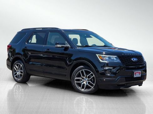 Used 2018 Ford Explorer Sport w/ Equipment Group 401A AWD/4WD image 2