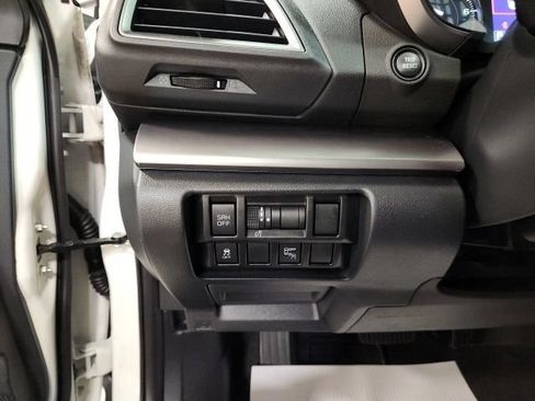 Used 2019 Subaru Crosstrek 2.0i Limited w/ Moonroof Package w/Navigation AWD/4WD image 21