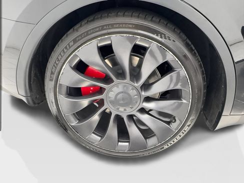 Used 2023 Tesla Model Y Performance AWD/4WD image 14