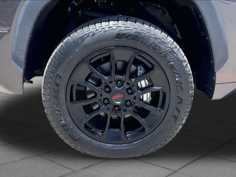 Used 2022 Toyota Tundra SR5 AWD/4WD image 11