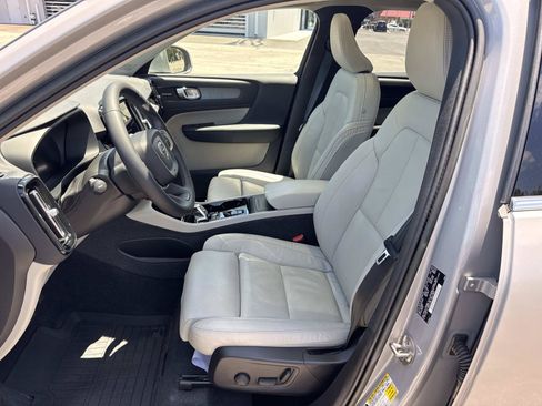 Used 2023 Volvo XC40 B5 Ultimate w/ Protection Package Premier AWD/4WD image 22