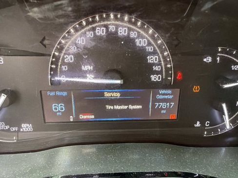 Used 2017 Cadillac XT5 FWD image 27