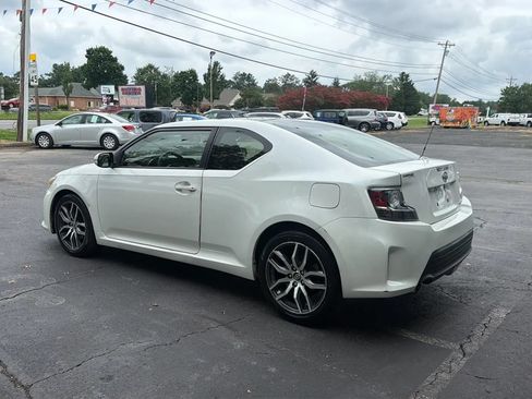 Used 2015 Scion tC FWD image 4