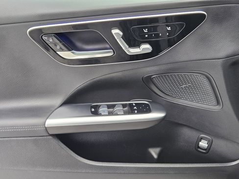 Used 2025 Mercedes-Benz C 300 Sedan image 23