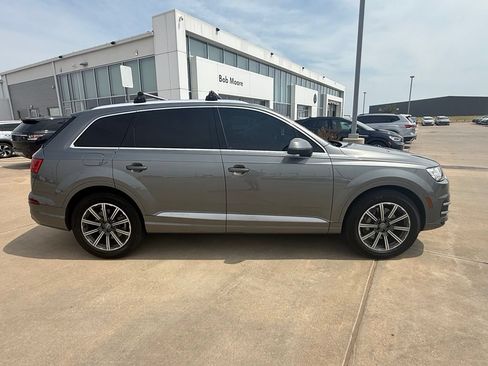 Used 2017 Audi Q7 3.0T Premium Plus AWD/4WD image 2