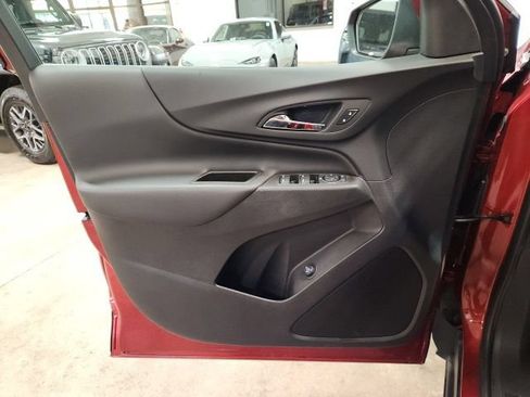 Used 2024 Chevrolet Equinox LT AWD/4WD image 21