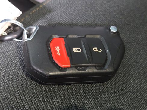 Used 2025 Jeep Wrangler Sport AWD/4WD image 27