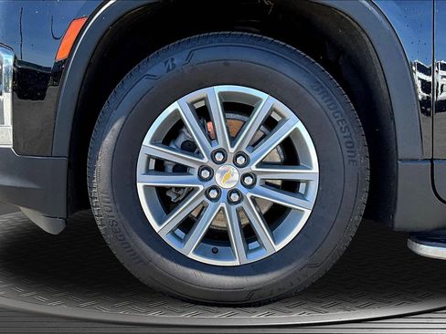 Used 2022 Chevrolet Traverse LT AWD/4WD image 25