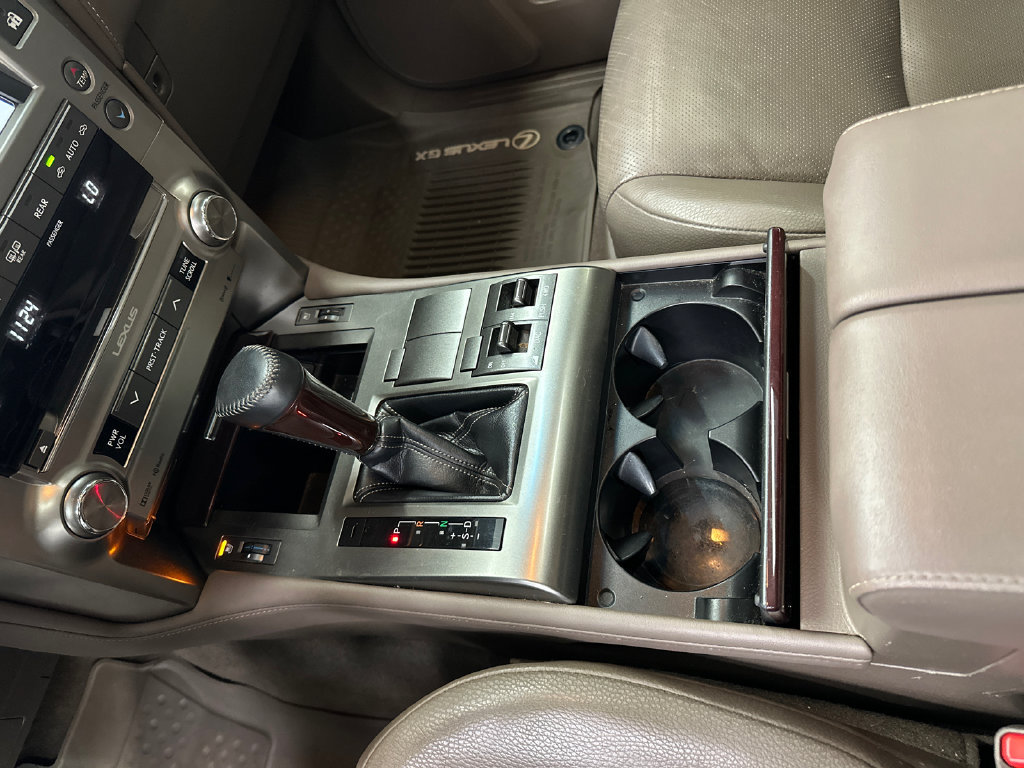 Used 2017 Lexus GX 460 Premium AWD/4WD image 34