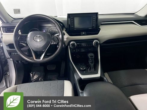 Used 2020 Toyota RAV4 XLE w/ Convenience Package image 26