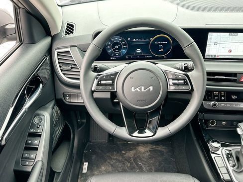 New 2026 Kia Seltos EX image 22