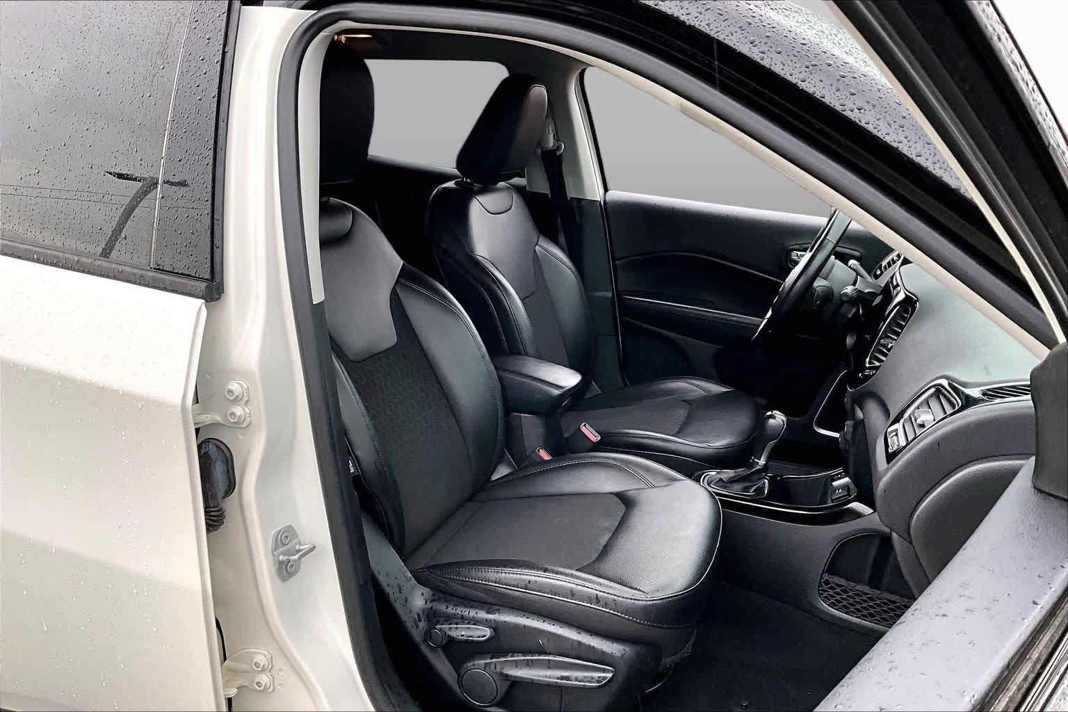 Used 2021 Jeep Compass Latitude FWD image 9