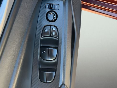 Used 2025 Nissan Altima 2.5 SV FWD image 14