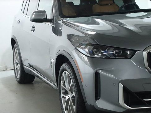 Certified 2024 BMW X5 xDrive40i w/ Premium Package image 8