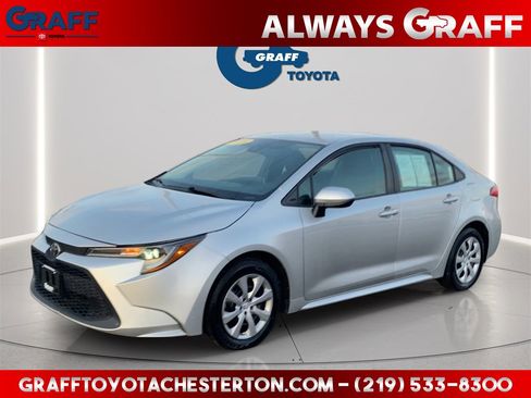 Used 2020 Toyota Corolla LE image 1