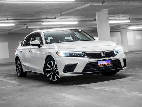 Used 2024 Honda Civic EX-L image 4