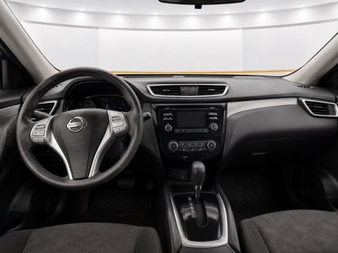 Used 2016 Nissan Rogue SV AWD/4WD image 13