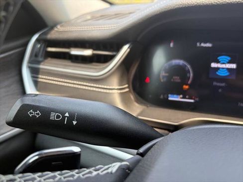 Certified 2023 Jeep Grand Cherokee Limited w/ Luxury Tech Group II AWD/4WD image 48