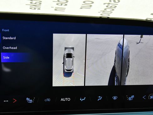 Used 2025 Chevrolet Equinox EV LT w/ Convenience Package FWD image 25