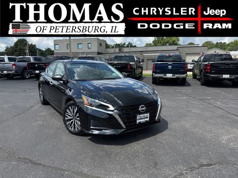 Used 2025 Nissan Altima 2.5 SV FWD image 1