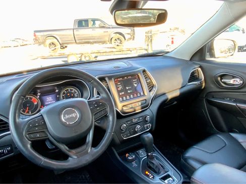 Used 2021 Jeep Cherokee Trailhawk w/ Comfort/Convenience Group image 32