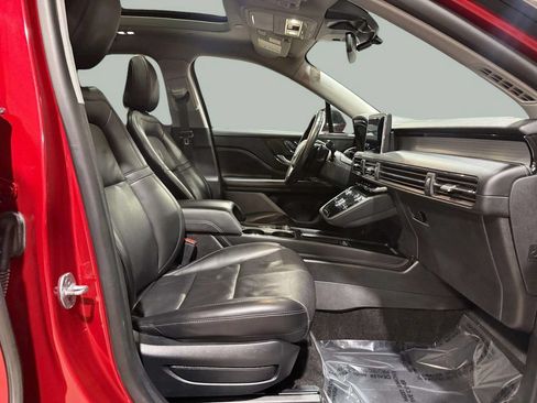 Used 2021 Lincoln Corsair AWD w/ Premium Package image 27