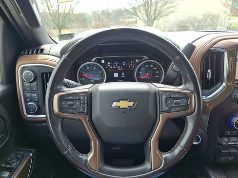 Used 2022 Chevrolet Silverado 3500 High Country w/ Technology Package image 22