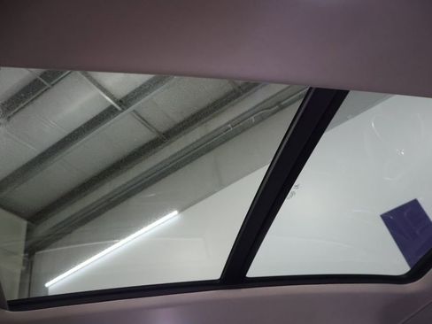 Used 2024 Volkswagen Atlas SE w/ Panoramic Sunroof Package image 26