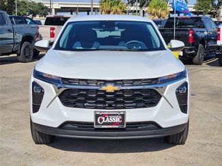 Used 2025 Chevrolet Trax LS w/ LS Convenience Package video 2