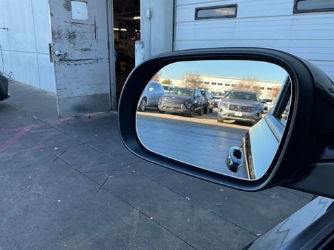 Used 2024 Kia Soul LX image 17