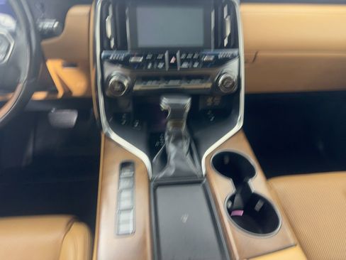 Used 2023 Lexus LX 600 4WD w/ Luxury Package image 20