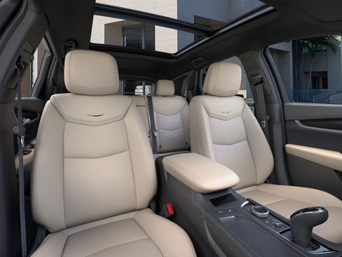 New 2025 Cadillac XT5 Sportv w/ Technology Package image 16