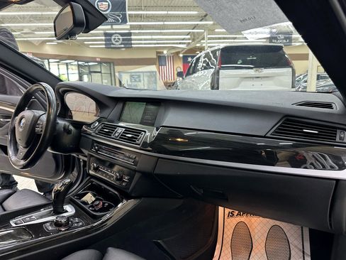 Used 2013 BMW 550i Sedan image 39