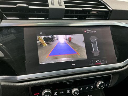 Used 2022 Audi Q3 2.0T Premium w/ Convenience Package image 23