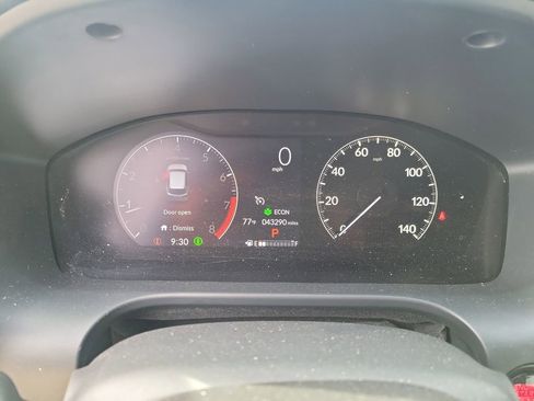 Certified 2025 Honda HR-V Sport image 27