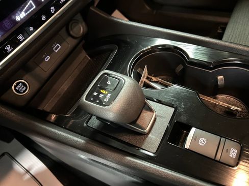 Used 2023 Nissan Rogue SV image 18