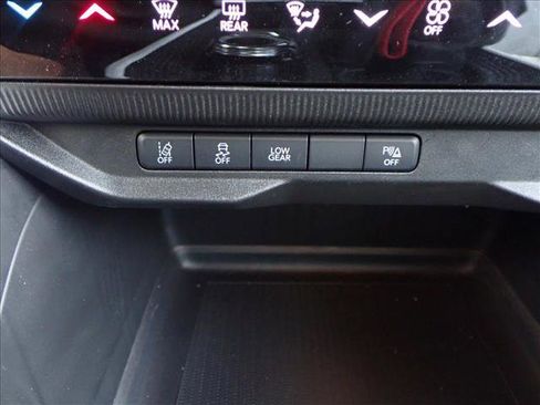 New 2026 Jeep Cherokee Overland w/ Trailer Tow Group image 21