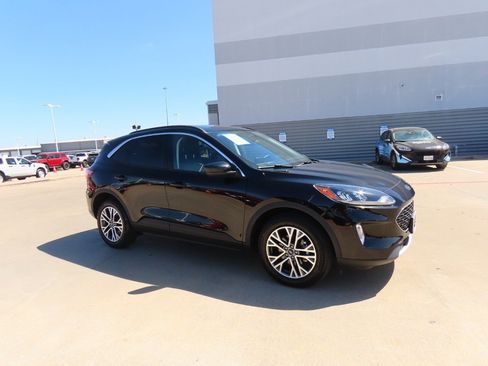 Certified 2022 Ford Escape SEL w/ Technology Package image 6